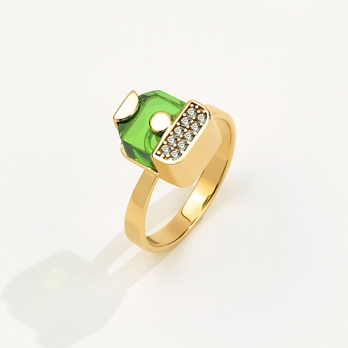 Bonbon 14 Ayar Altın Yeşil Taşlı Yüzük